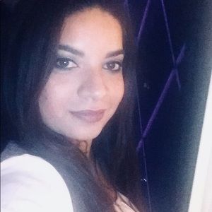 Meet your Posher, Michele